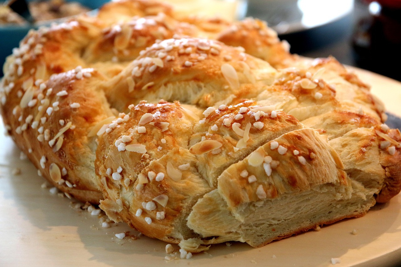 entdecken sie köstliche rezepte für hefeteig, von saftigen brötchen bis zu fluffigen pizzaböden. lernen sie die besten tipps und tricks für die zubereitung von perfekten hefegebäcken und genießen sie jeden biss!