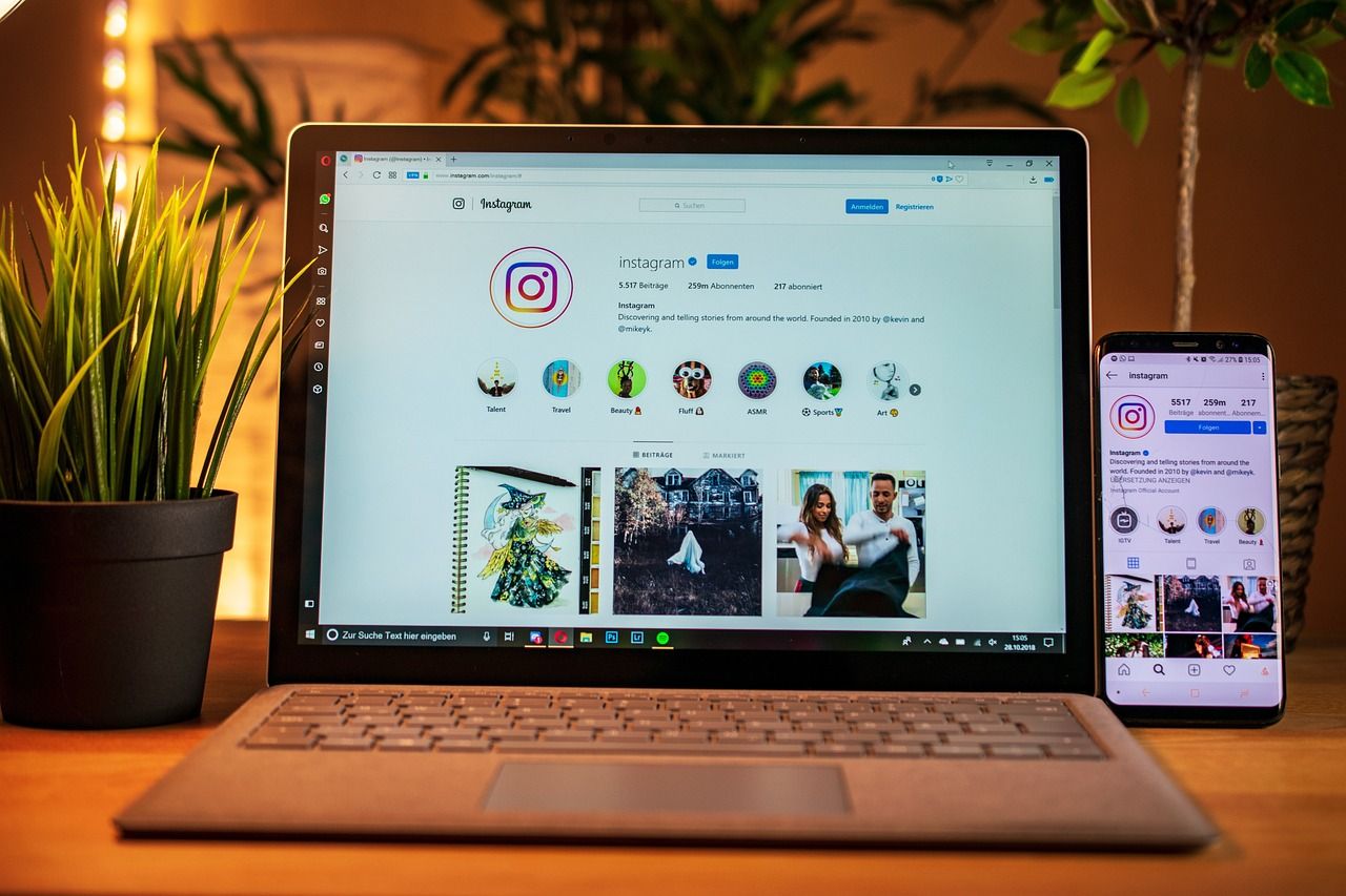 entdecken sie alles über influencer: wer sie sind, wie sie in sozialen netzwerken wirken und welche rolle sie im modernen marketing spielen. tipps und einblicke für ihren erfolg mit influencer-kampagnen.